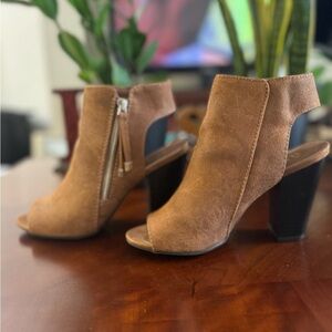 Cognac Peep Toe Heel